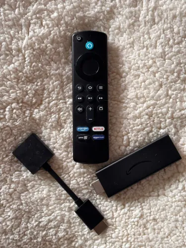 Fire TV Stick | Streaming em Full HD com Alexa | Com Controle Remoto por Voz com Alexa