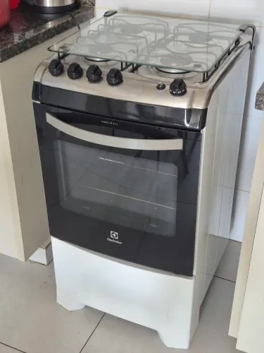 Vendo Fogão Electrolux 4 bocas