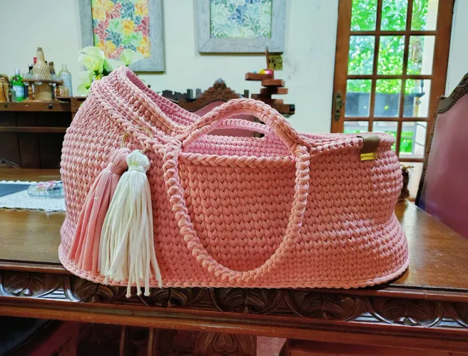 Berço Moisés de Crochê Rosa