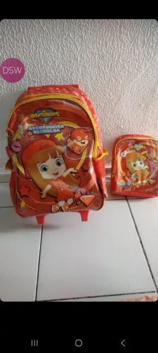 Mochila aventureira vermelha 