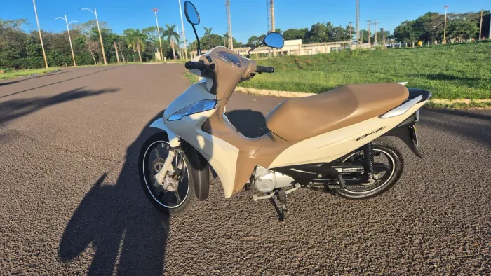 Biz 125cc Branco perolado
