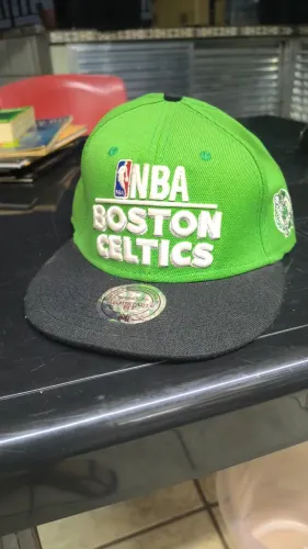 Boné Boston Celtics Original Novo Mitchell & Ness - Importado