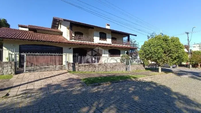 Casa Residencial 302M² - para Alugar