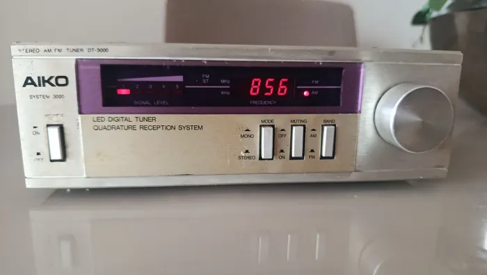 Sintonizador AM e FM aiko system 300