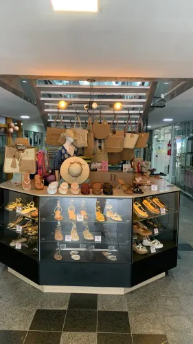 Calçados e Acessórios