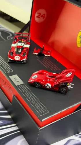 RLC - SET FERRARI - HERITAGE HOT WHEELS C/ CAIXA PARDA