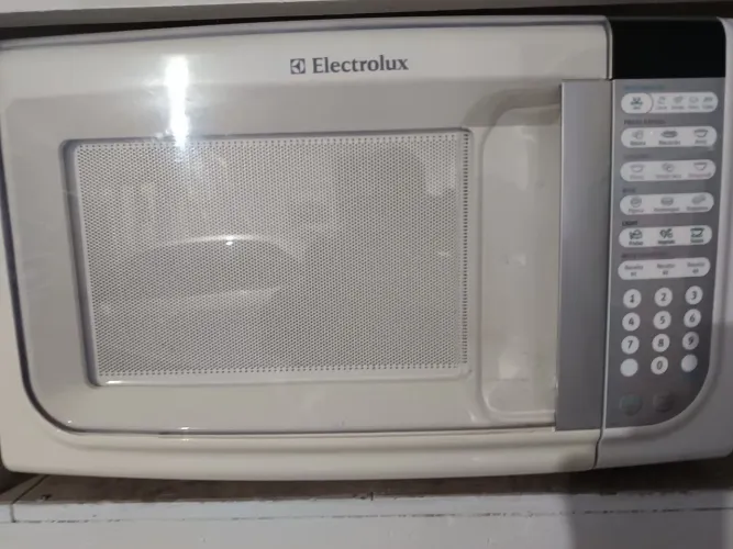 Dois microondas Ótimo estado