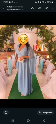 Vestido social, usado uma vez também GG, cor azul bebê. 