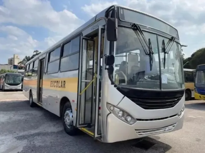 Onibus Escolar 2016 