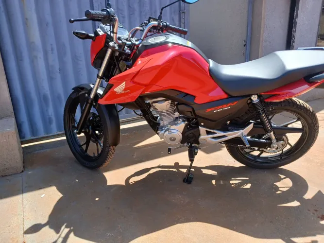 Vendo fan 160 sem detalhes,500 reais de acessório cavalete e churrasqueira