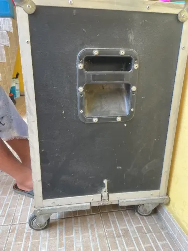 Case de amplificador com rodinhas