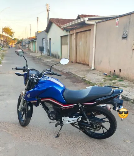 Titan 160