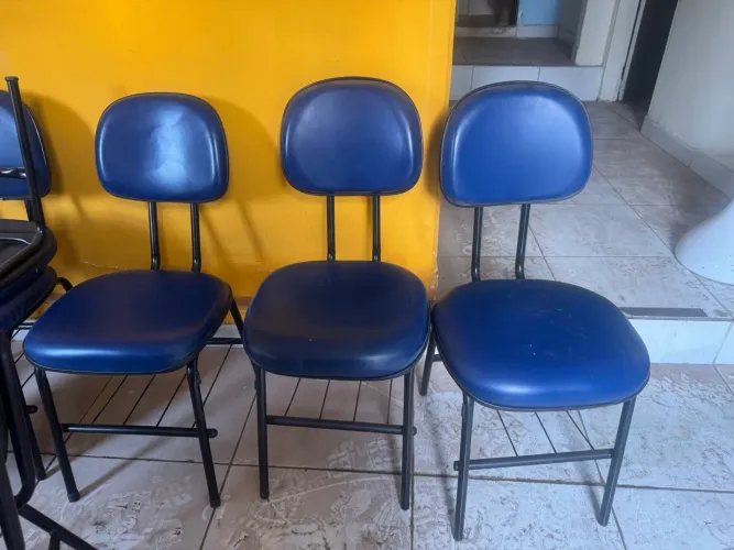 Vendo cadeira estofada