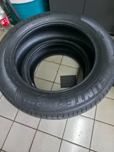 Par Pneus Delinte 225/60-18  (75% de borracha)