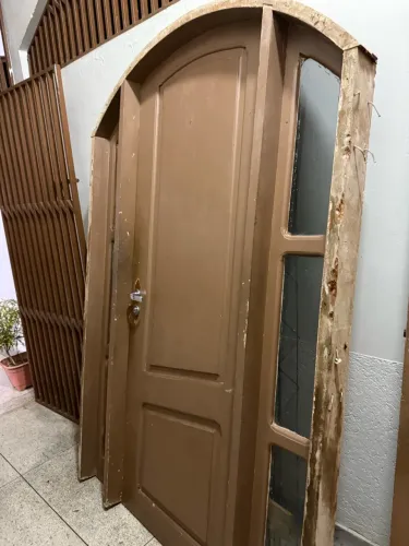 Porta de sala/entrada madeira 