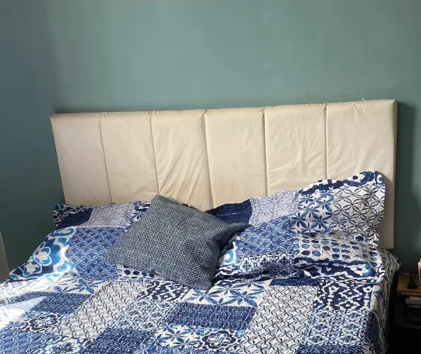 Cabeceira de cama casal estofada branco