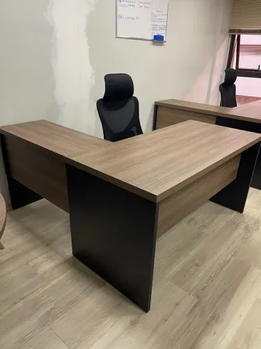 MESA DE ESCRITORIO 1.50x1.60 LOJA IKONOFFICE