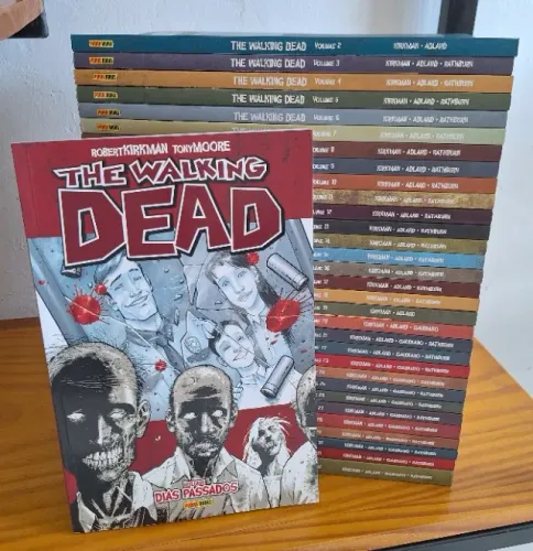 The Walking Dead - Coleção completa de Hqs - Volumes 1 ao 32 - Robert Kirkman - Panini