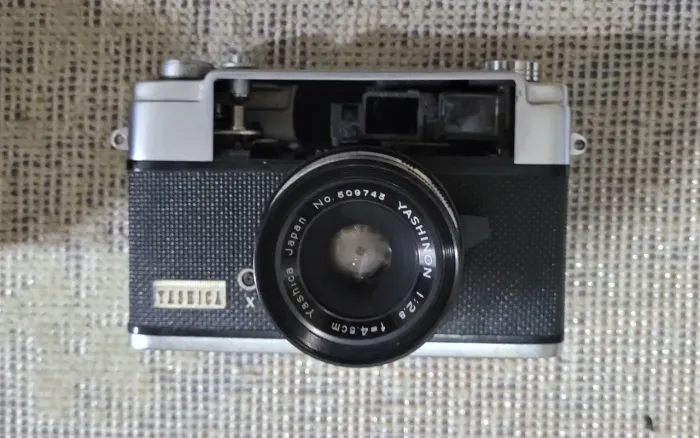 Camera Yashica Analógica