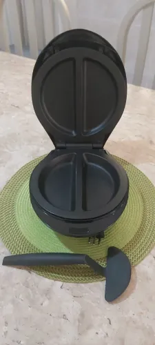 Omeleteira Pratic Omelet Mondial 1000w