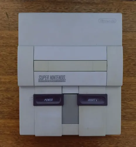 Snes Super Nintendo Somente o Console Funcionando.
