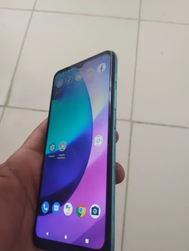Celular moto e20 todo perfeito 