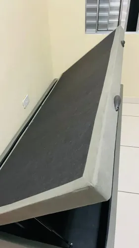 Vende-se cama box baú + colchão solteiro 