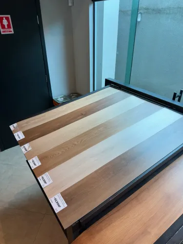 Piso Vinilico colado e clicado