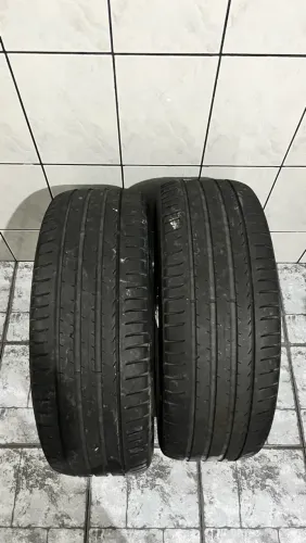 Par de Pneus Pirelli Scorpion 235/45 R19 99H - Seminovos