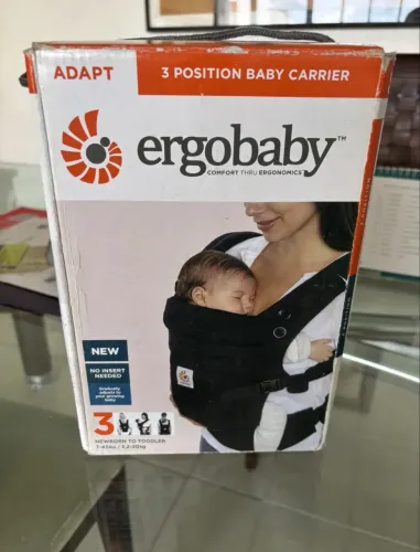 Canguru Ergonômico Bebê Ergobaby Adapt 3 Posições Preto