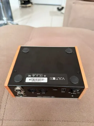 Universal Audio Volt 176 - Interface de Áudio USB - 24-bit/192 kHz - Phantom Power 48V