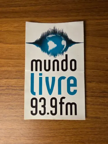 Adesivo Rádio Mundo Livre Curitiba