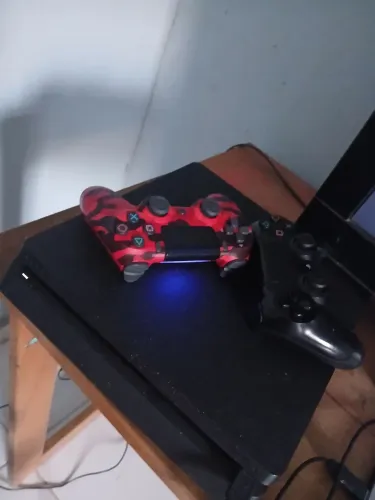 Ps4 + 2 controles + jogos