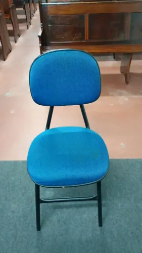 Vendo 20 cadeiras almofadadas em bom estado