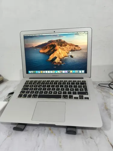 MacBook Air 13 (2012), Processador intel Core i5, 4GB de memória, SSD 512GB, Tela 13.3