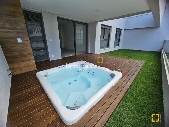 Apartamento Garden frente ao mar Sul da Ilha - R$ 1990.000