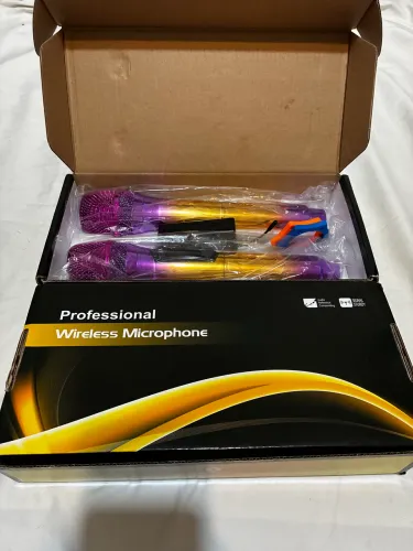 Kit com 2 microfones sem fio LED Profissional UHF com receptor