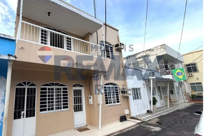 Casa na Av Major Gabriel, Vila Flacy com 5 quartos, Centro, Manaus - AM.
