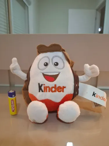 Pelúcia Kinder Ovo
