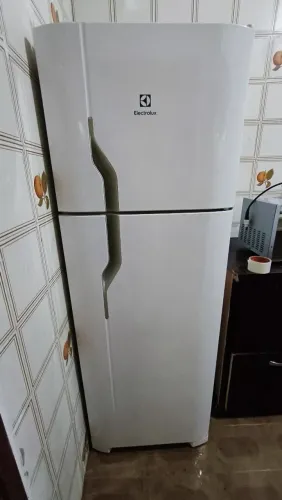 Geladeira Eletrolux - em perfeito estado - funcionando - preço de desapego por mudança 