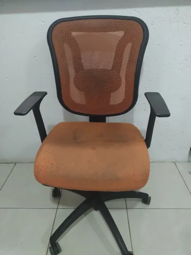 Cadeira de escritório para doação!!