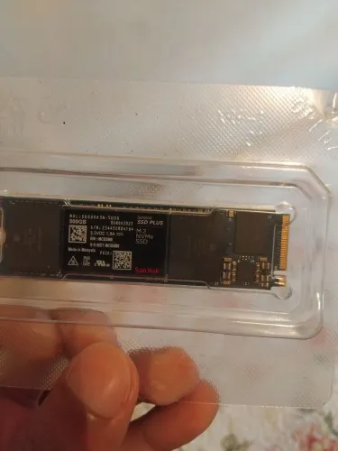 Gabinete e ssd nvme 500gb