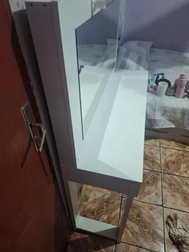 penteadeira branca com gaveta