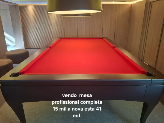 vendo mesa oficial  milao  ,em perfeito estado  ,completa 