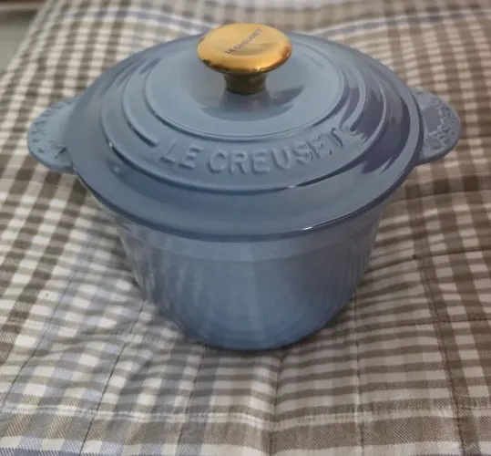 Le Creuset Panela de arroz na cor Chambray 18 cm - 2,65 kg - capacidade 2 litros