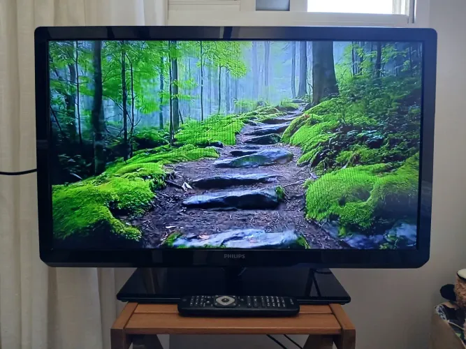 TV PHILIPS 32 POLEGADAS TELA DE LED HD