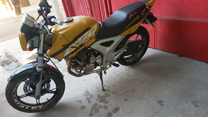  Moto Twister 250cc. 