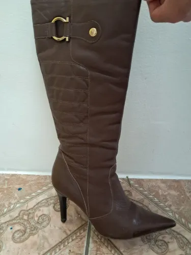 Bota bico fino salto alto-zetekt 