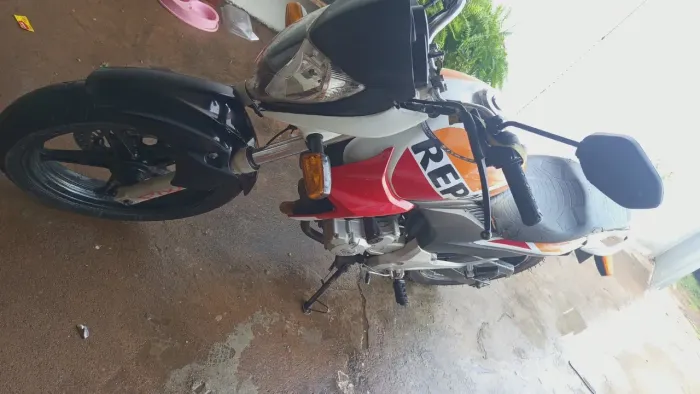 Moto top