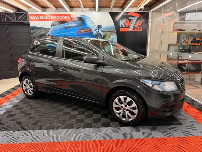 Chevrolet Onix Hatch LT 1.4 8V Flex Mec. 4P 2016